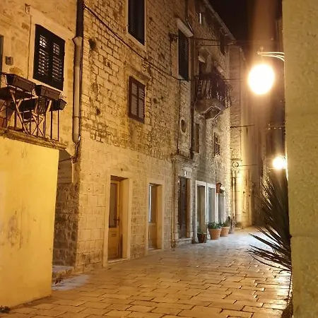 D&m - An In The Heart Of The Old Town Sibenik