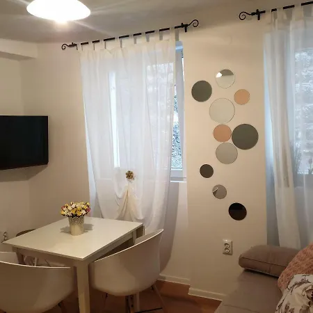 아파트 D&m - An In The Heart Of The Old Town 시베니크