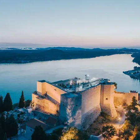 D&m - An In The Heart Of The Old Town