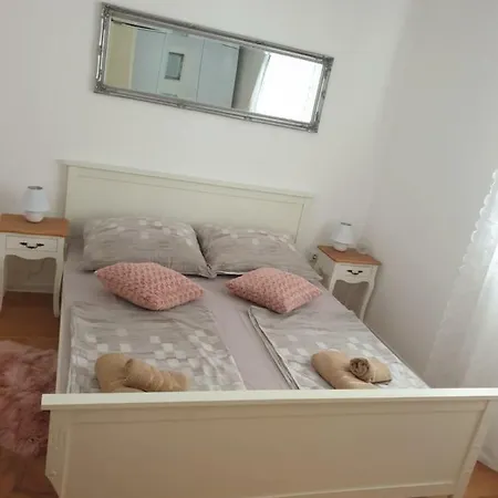 아파트 D&m - An In The Heart Of The Old Town 시베니크