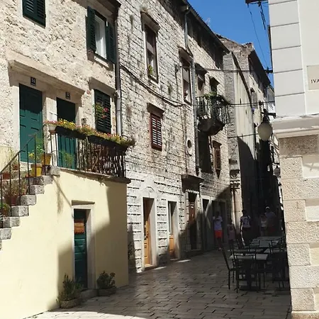 D&m - An In The Heart Of The Old Town * Sibenik